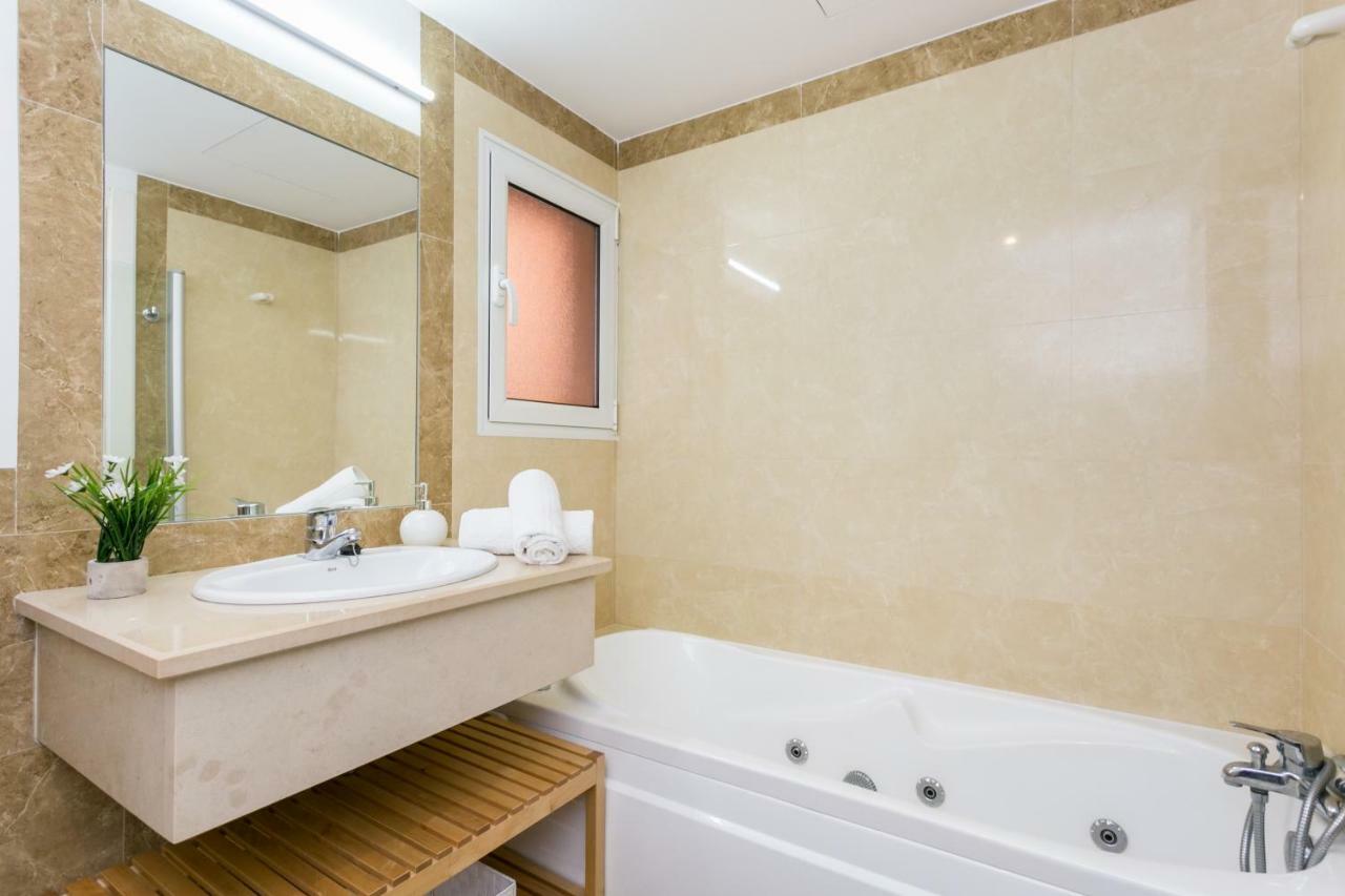 Litoral Mar Dream 17, Beach Front, Free Wi-Fi, Private Parking, Pool Portimão Exteriör bild